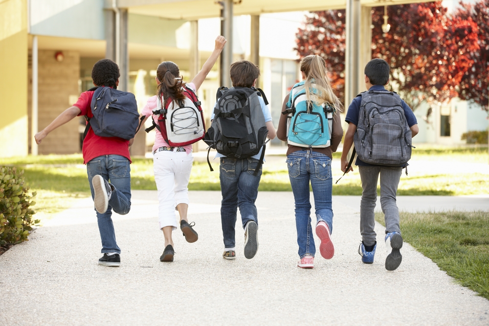 Proper backpack wearing for kids